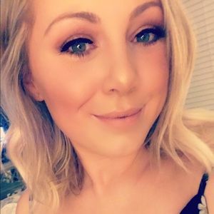 Meet your Posher, Lindsey